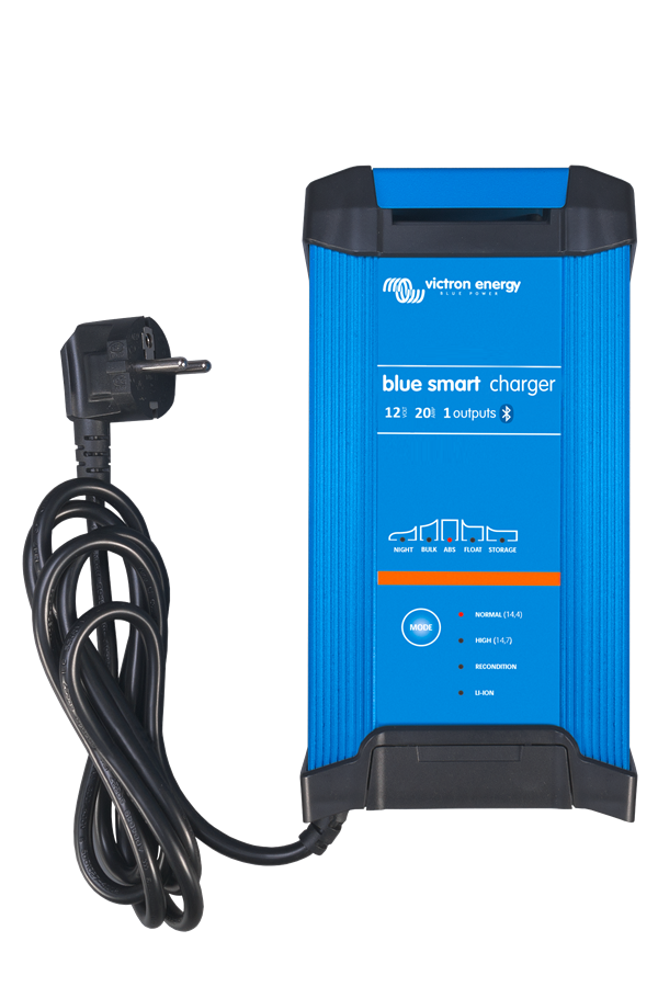 BLUE SMART IP22 CHARGER 12V/20A(1)